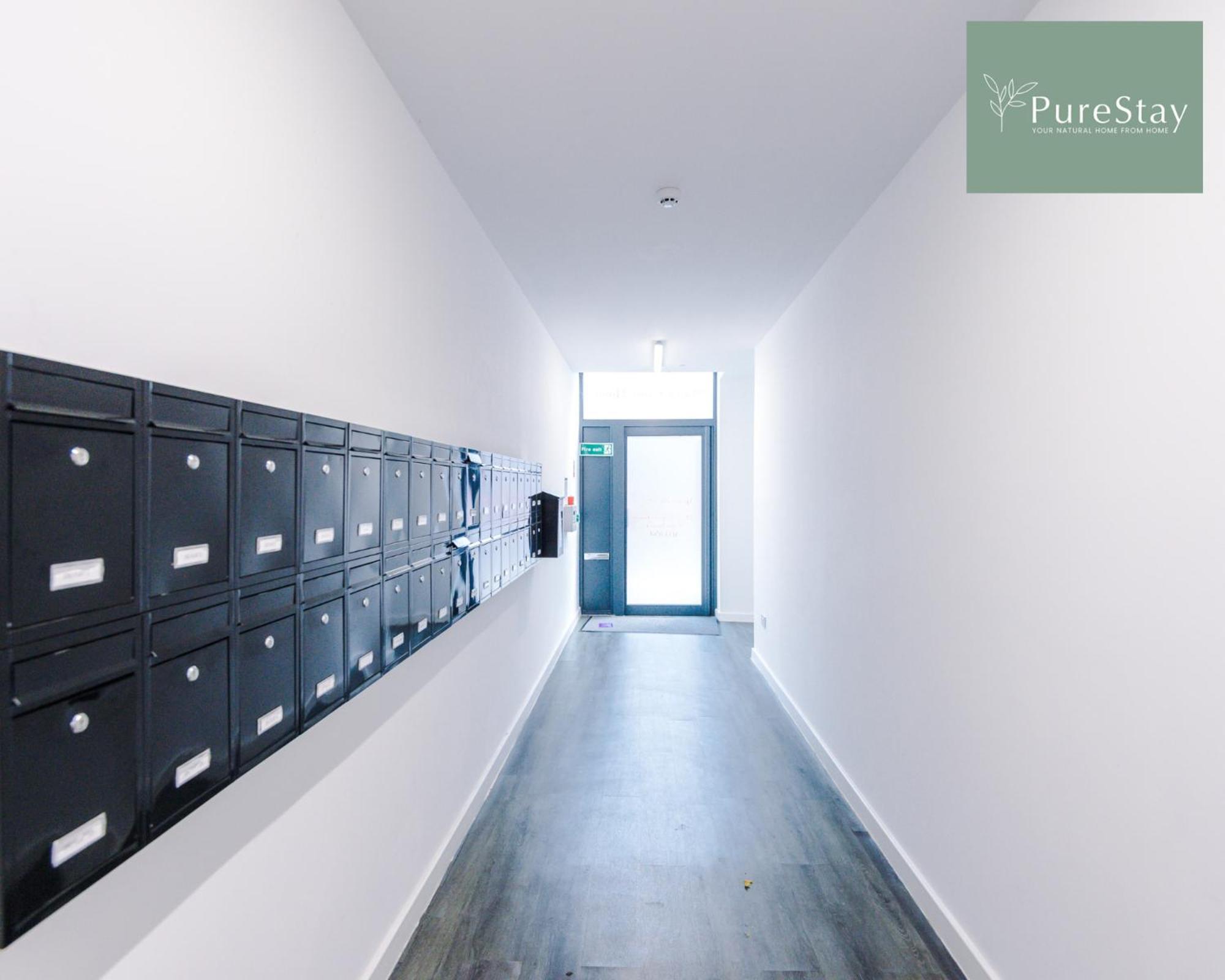 Stunning Two Bed By Purestay Short Lets & Serviced With Free Parking & Wifi Apartment Manchester